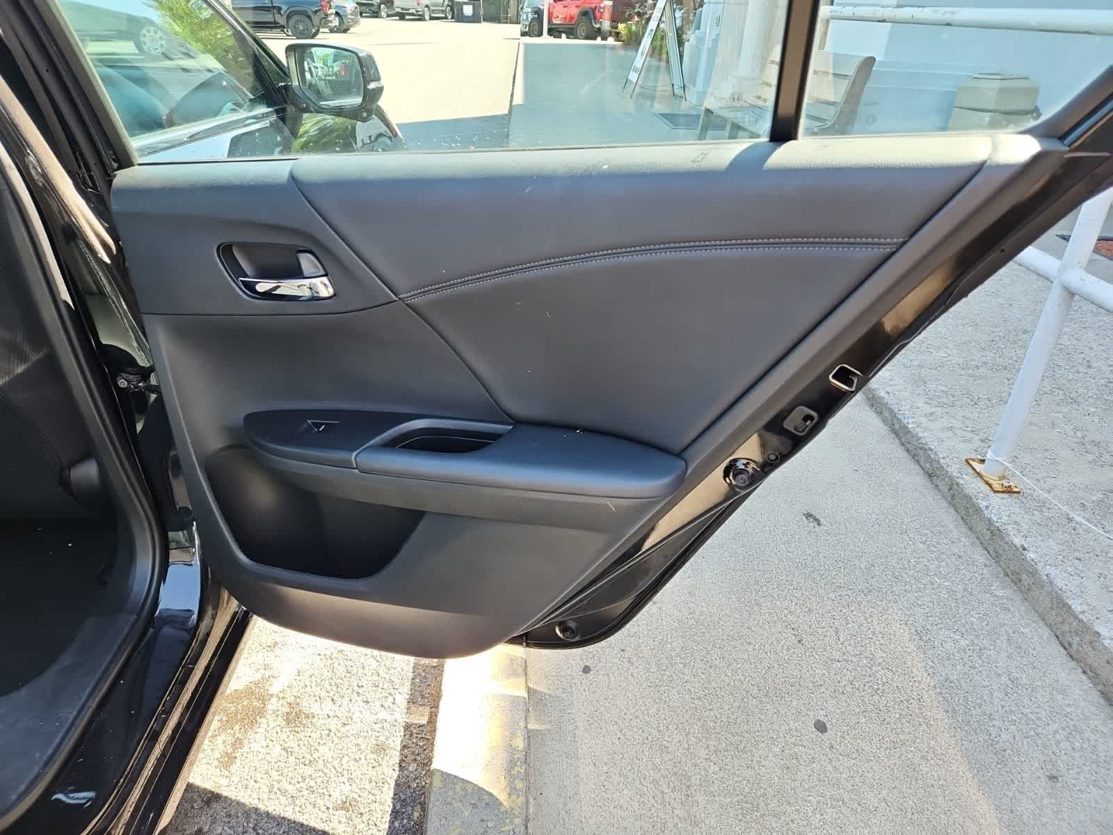 Thumbnail: 2016 Honda Accord - 24