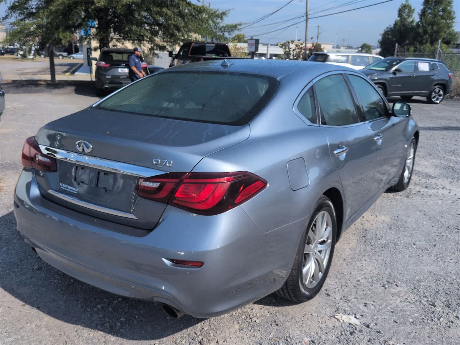 Thumbnail: 2017 INFINITI Q70 - 8