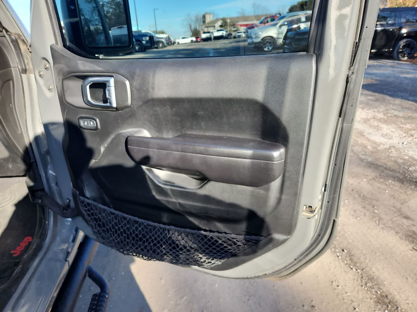 Thumbnail: 2021 Jeep Wrangler - 23