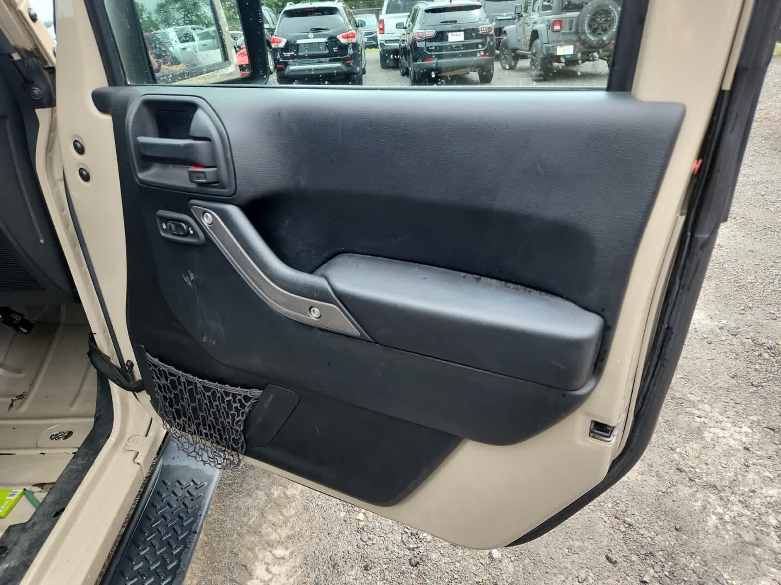 Thumbnail: 2016 Jeep Wrangler - 23