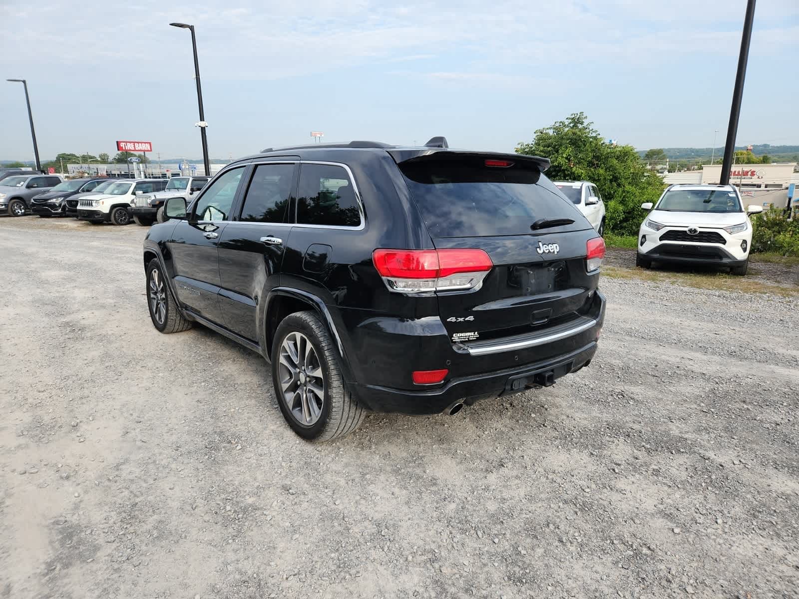 Thumbnail: 2017 Jeep Grand Cherokee - 3