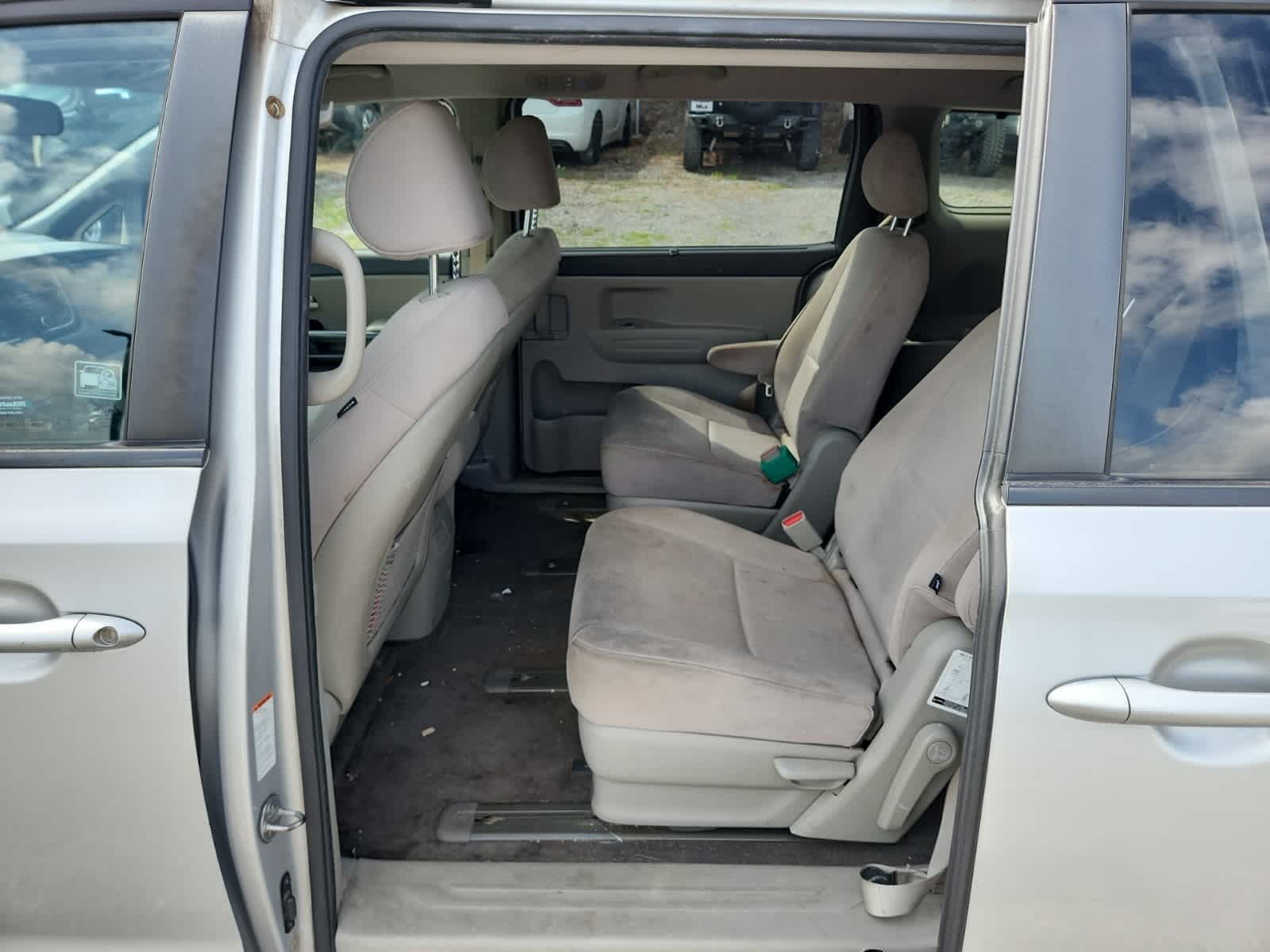 Thumbnail: 2015 Kia Sedona - 27