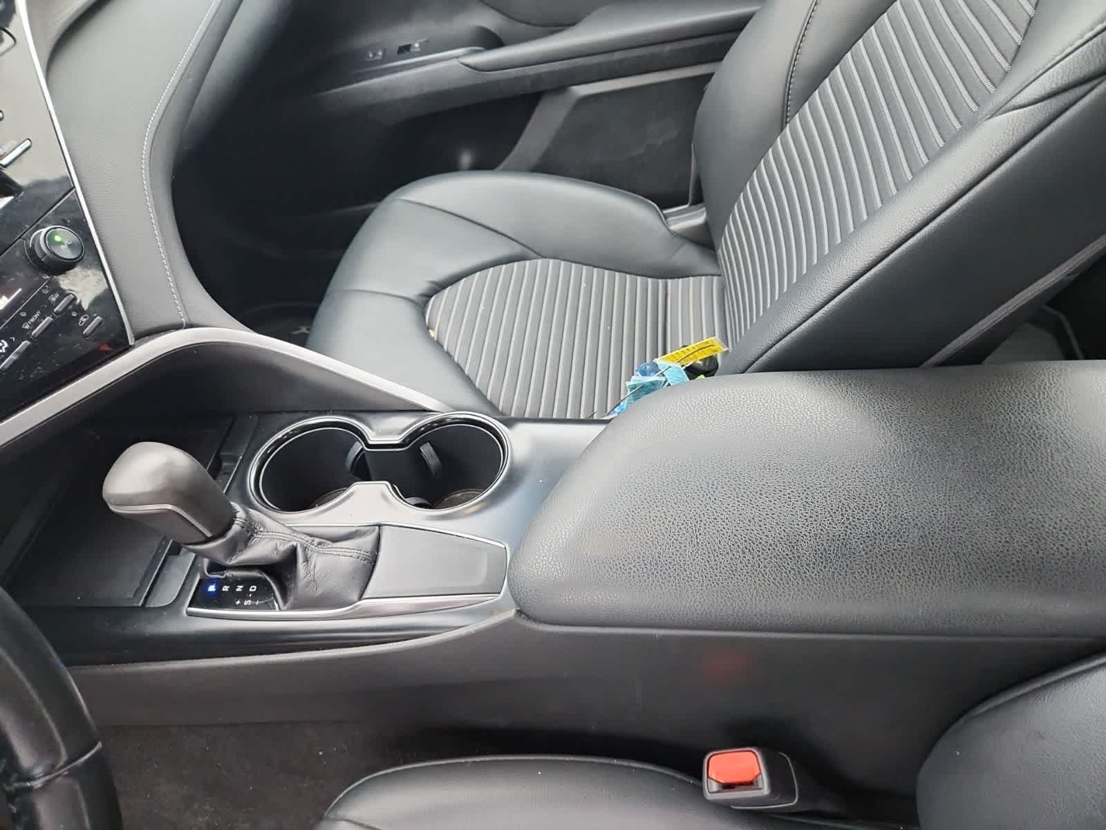 Thumbnail: 2018 Toyota Camry - 11