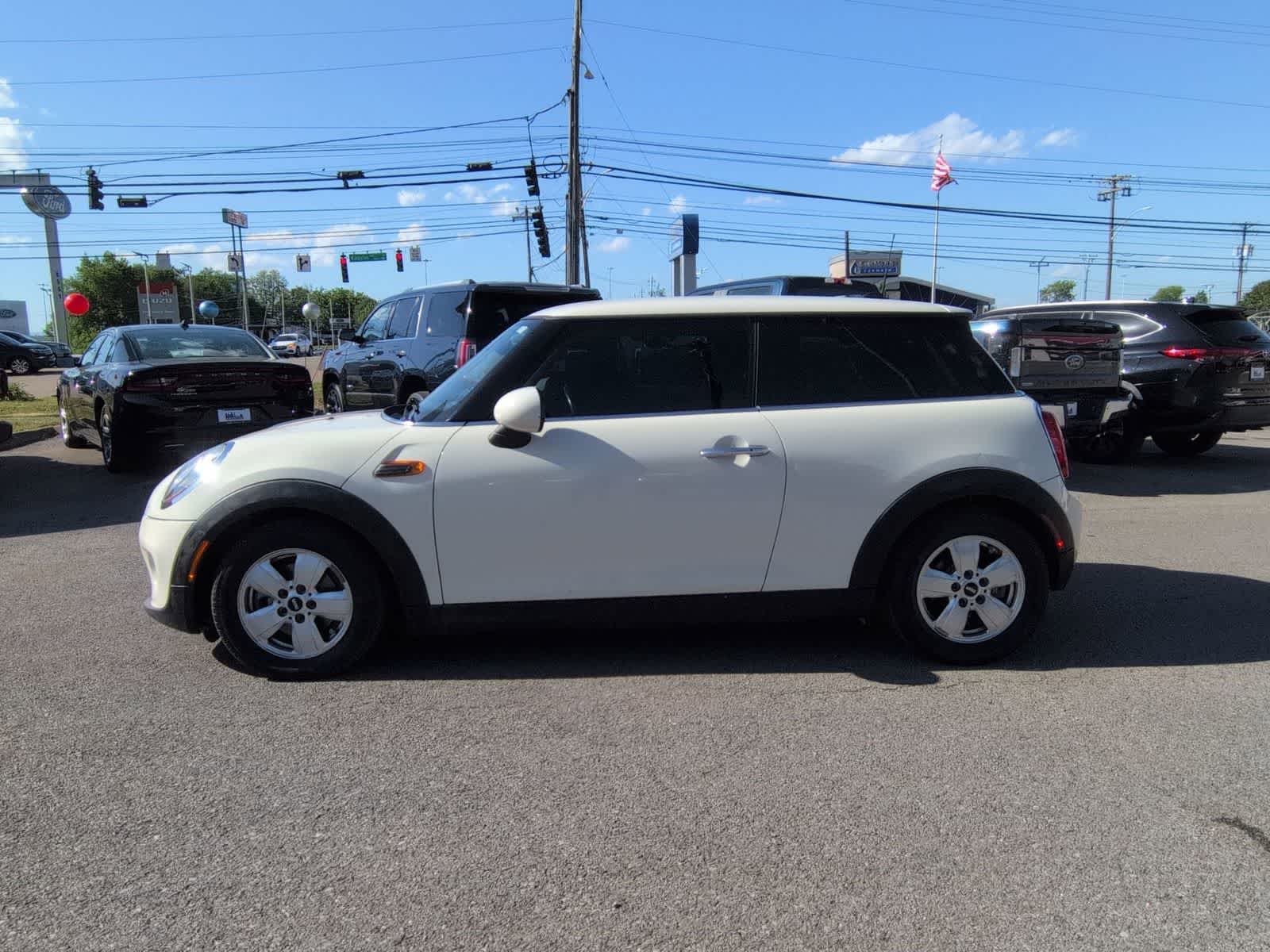 Thumbnail: 2015 MINI Cooper Hardtop - 5