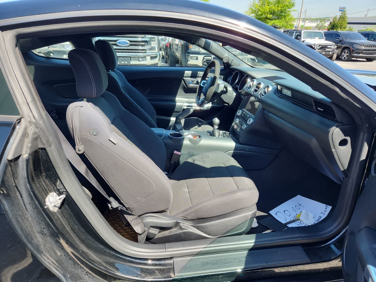 Thumbnail: 2017 Ford Mustang - 23