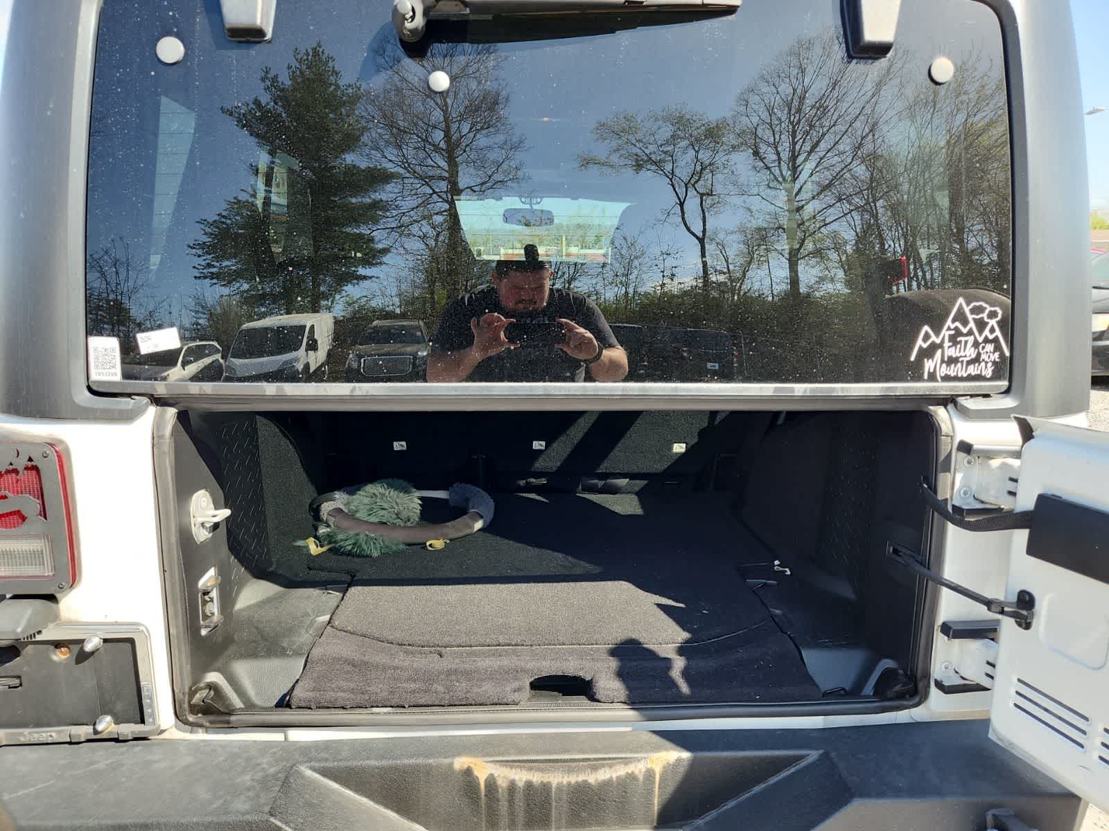 Thumbnail: 2018 Jeep Wrangler - 25