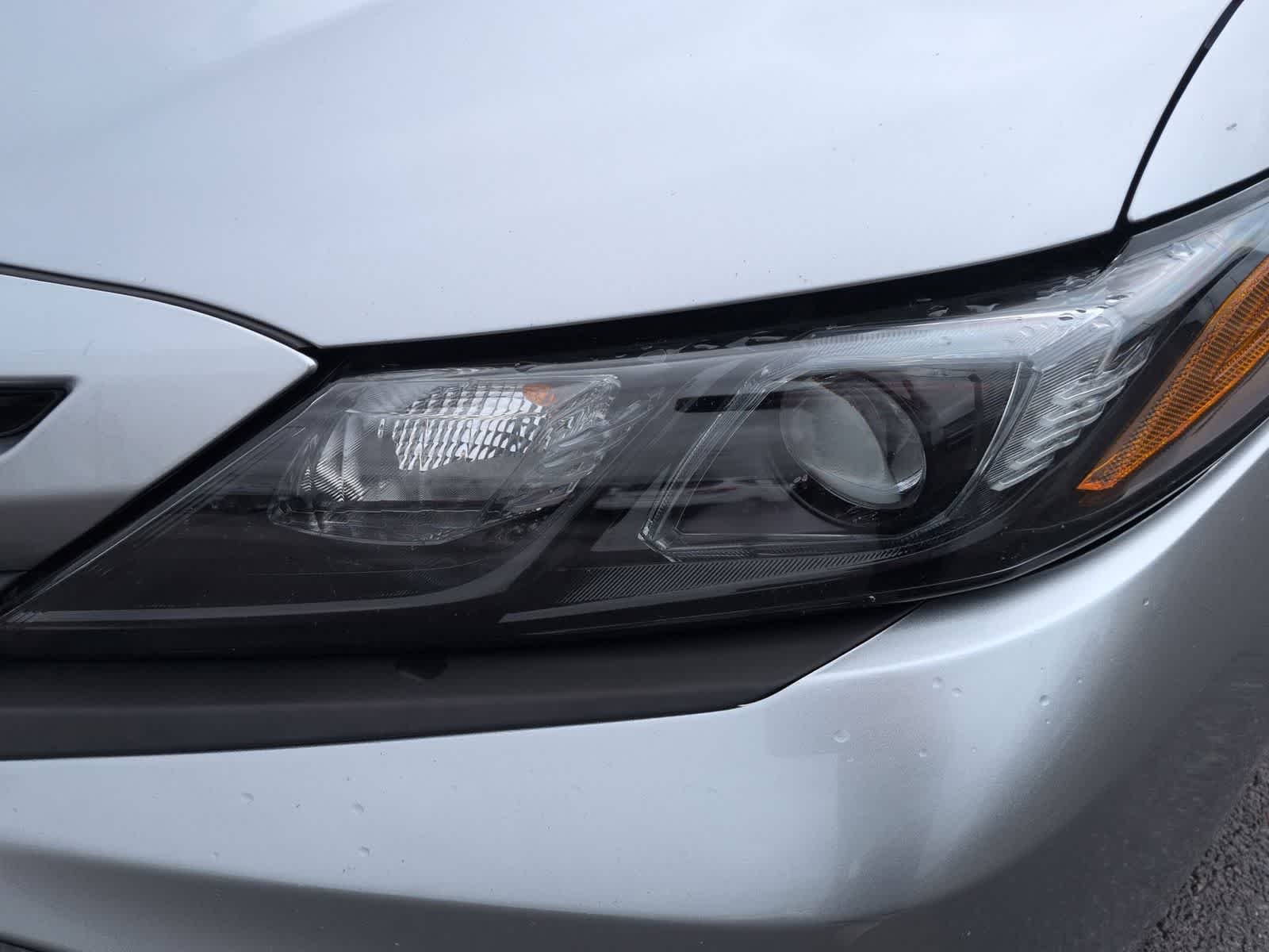 Thumbnail: 2022 Toyota Camry - 11