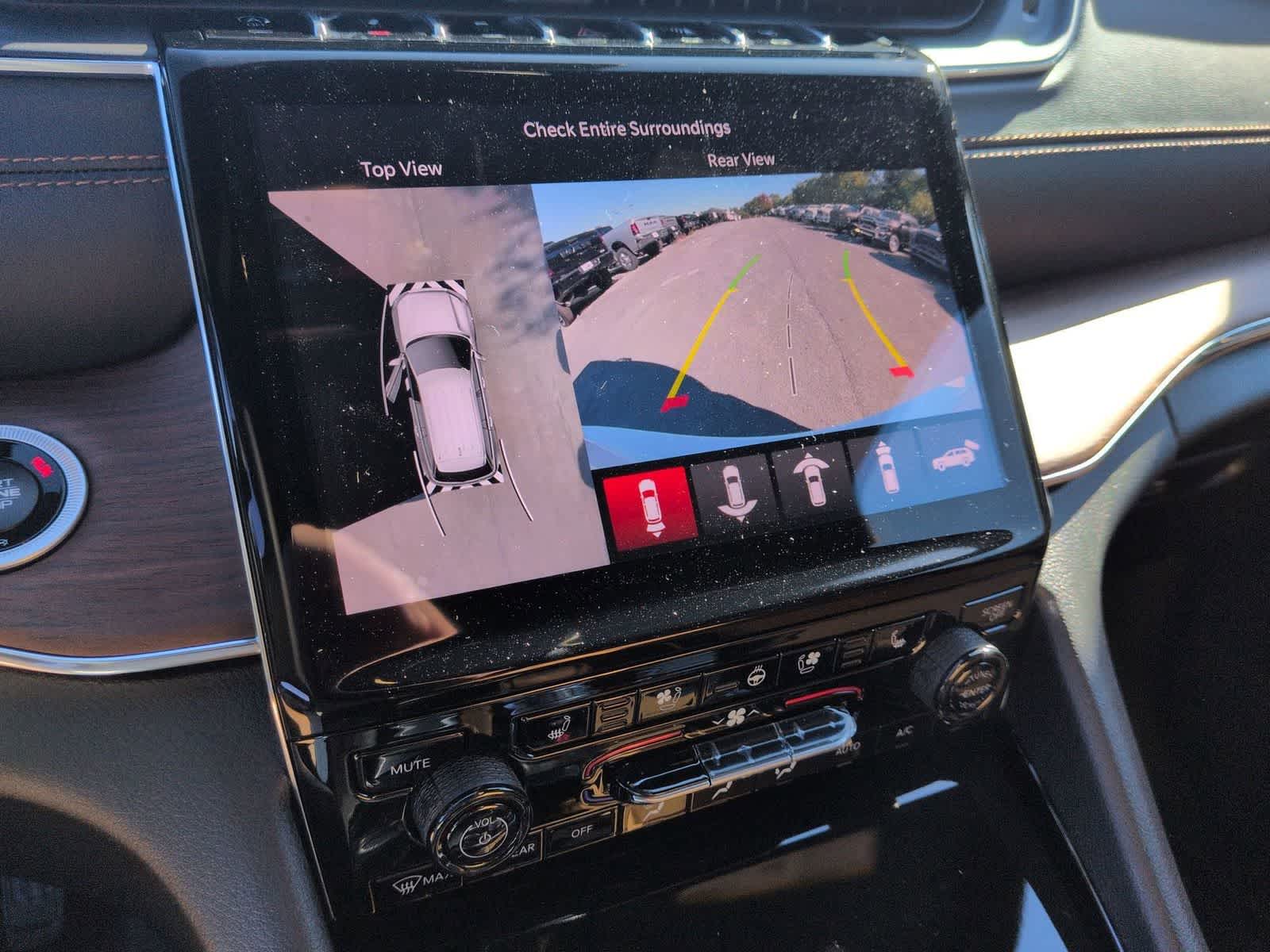 Thumbnail: 2025 Jeep Grand Cherokee - 28