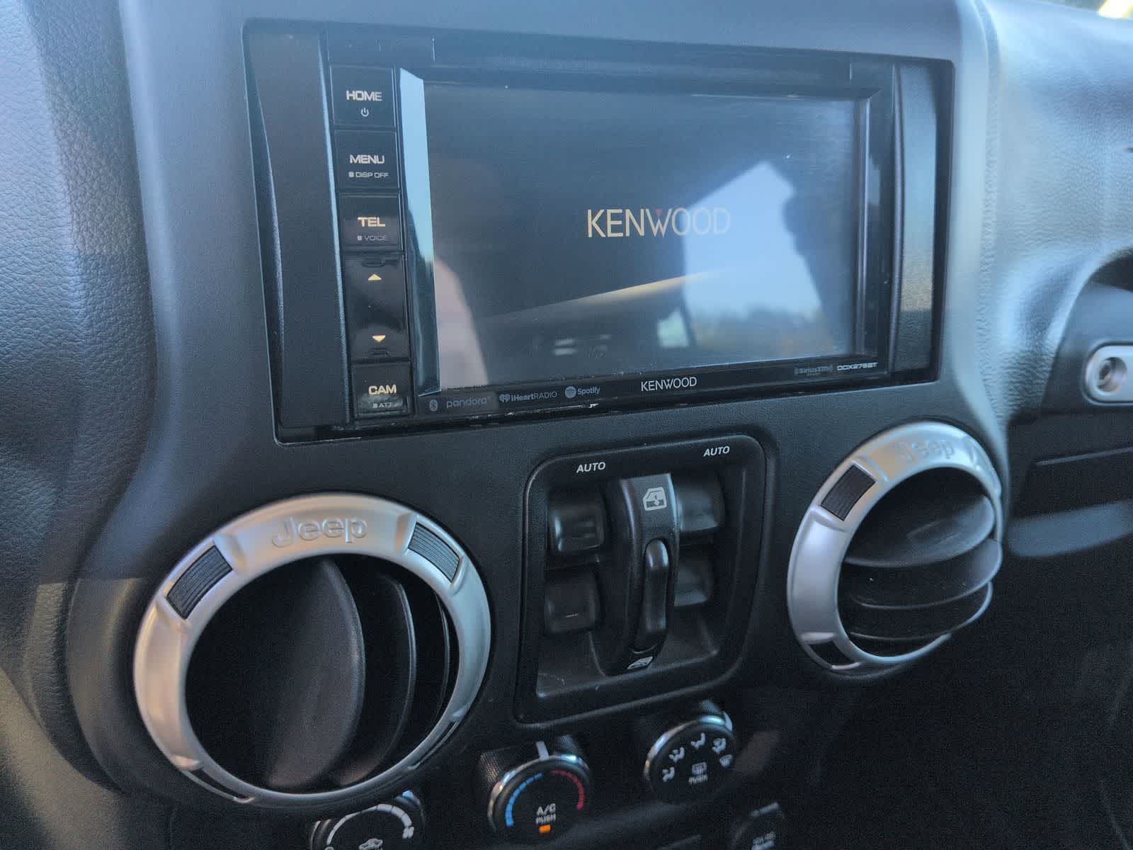 Thumbnail: 2016 Jeep Wrangler - 26