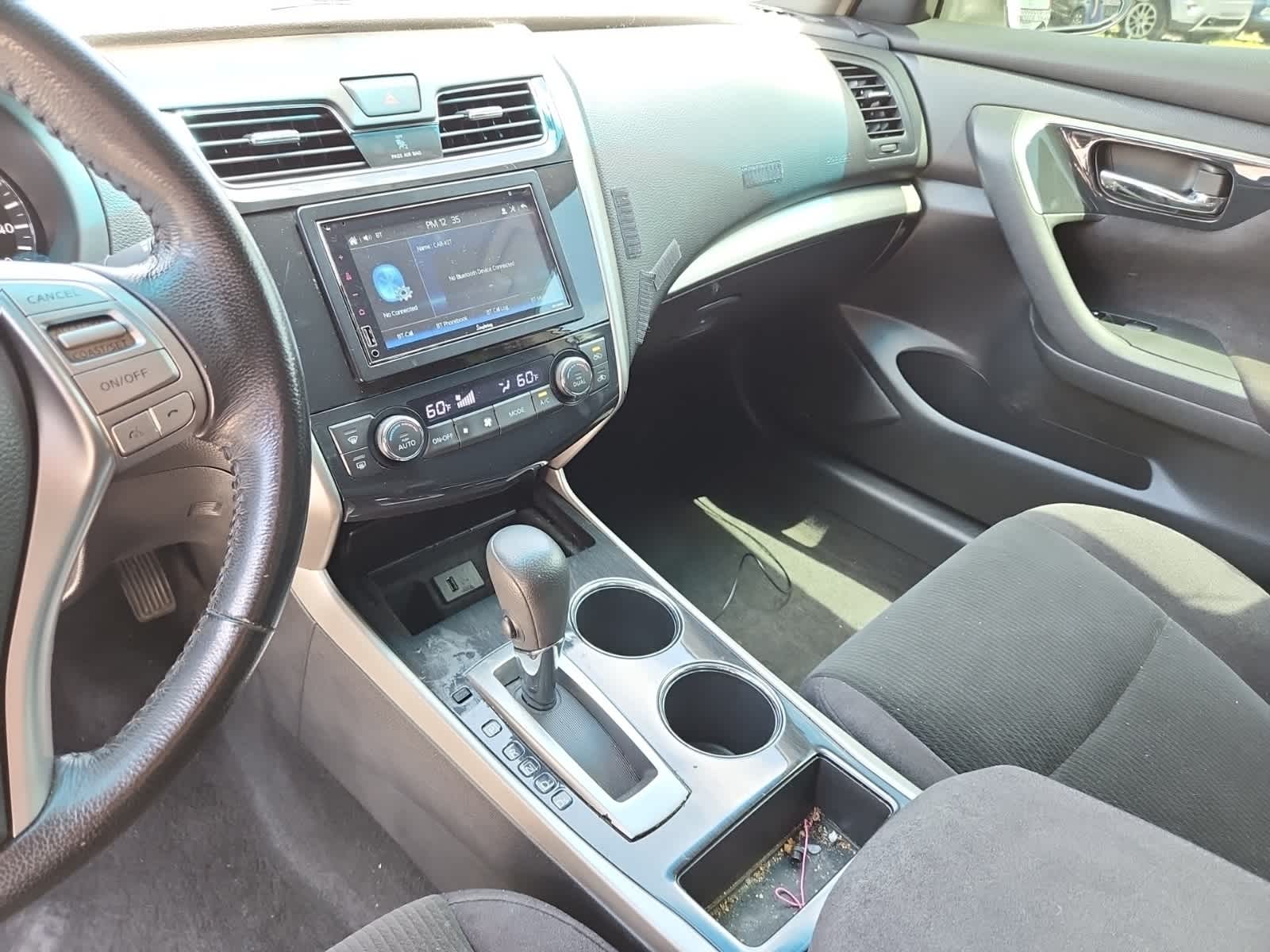 Thumbnail: 2013 Nissan Altima - 10