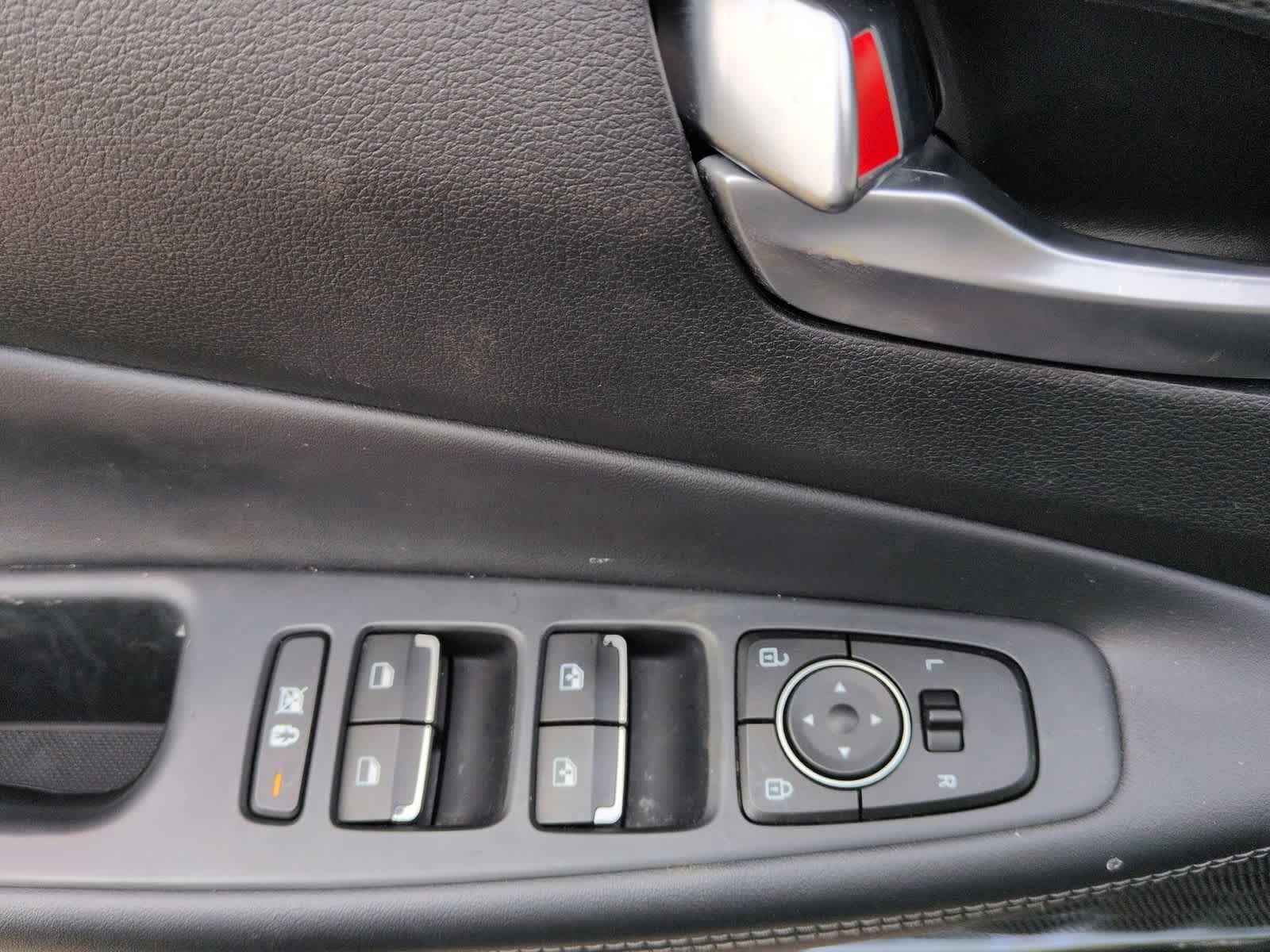 Thumbnail: 2020 Hyundai Santa Fe - 16