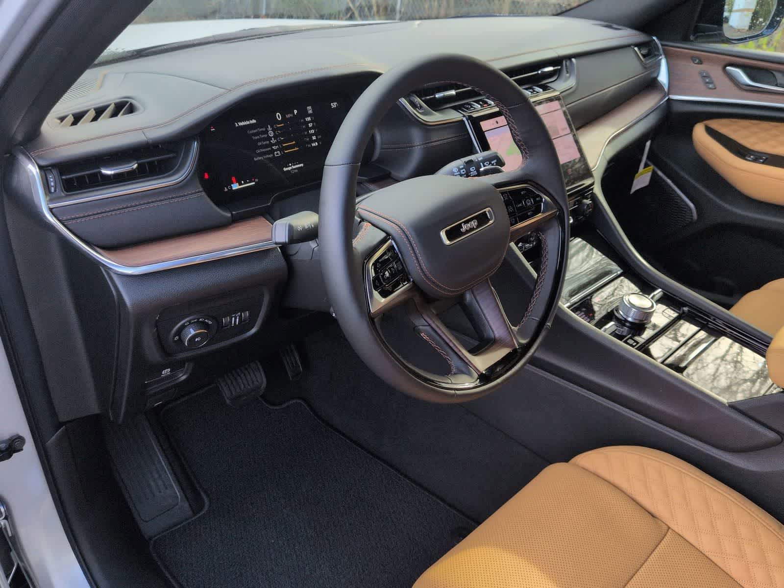 Thumbnail: 2025 Jeep Grand Cherokee - 10