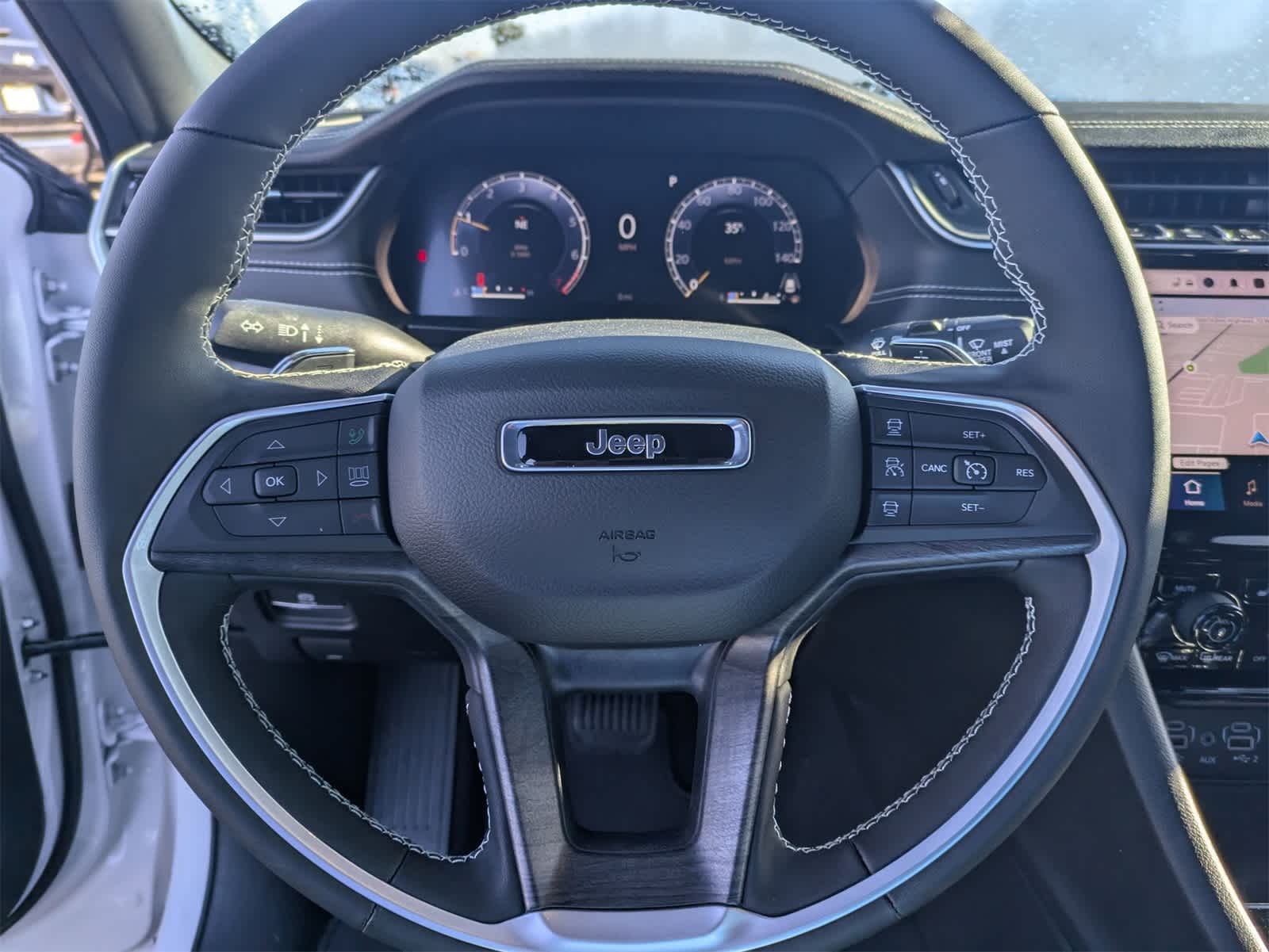 Thumbnail: 2025 Jeep Grand Cherokee - 24