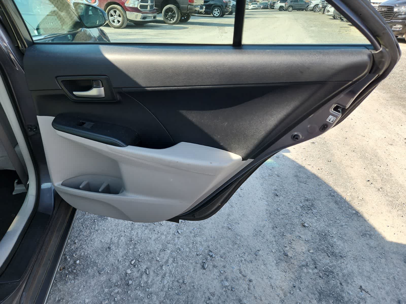 Thumbnail: 2014 Toyota Camry - 24