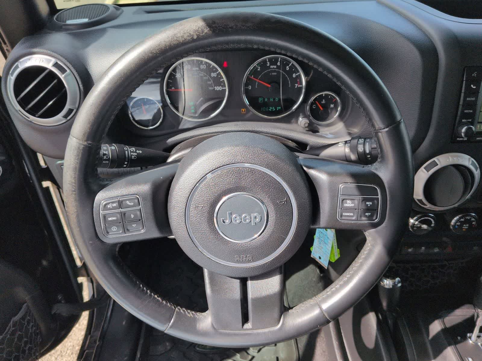 Thumbnail: 2016 Jeep Wrangler - 16