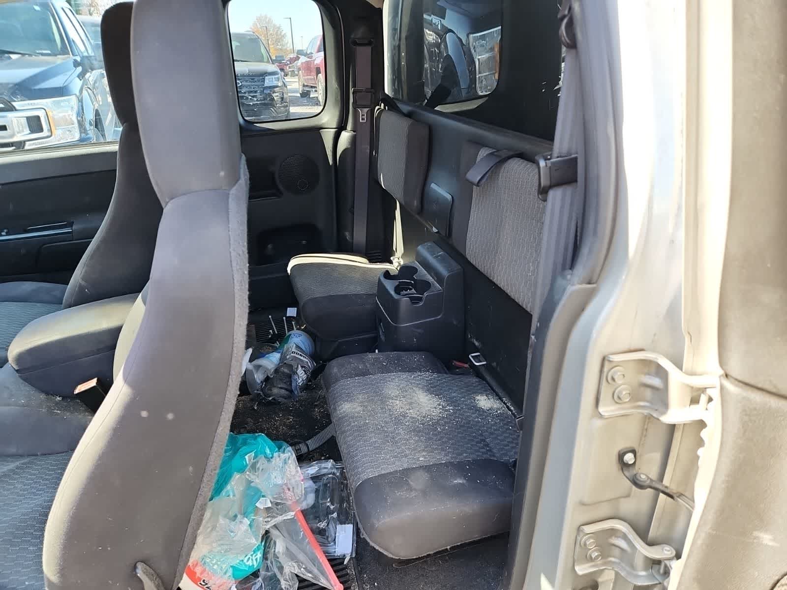 Thumbnail: 2012 Chevrolet Colorado - 18