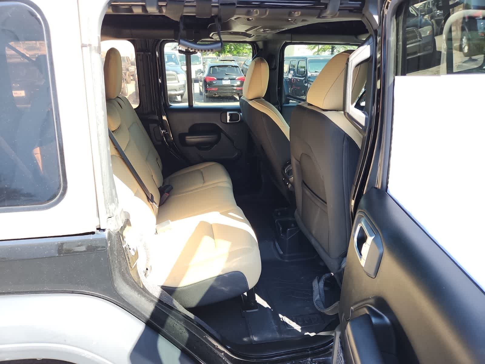 Thumbnail: 2020 Jeep Wrangler - 23