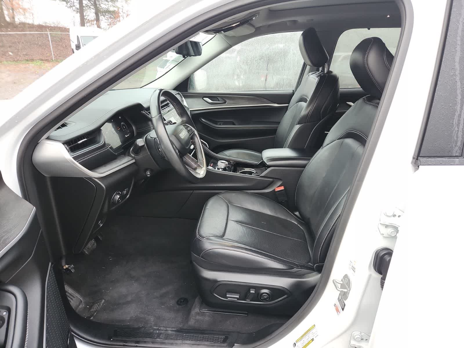 Thumbnail: 2021 Jeep Grand Cherokee L - 15