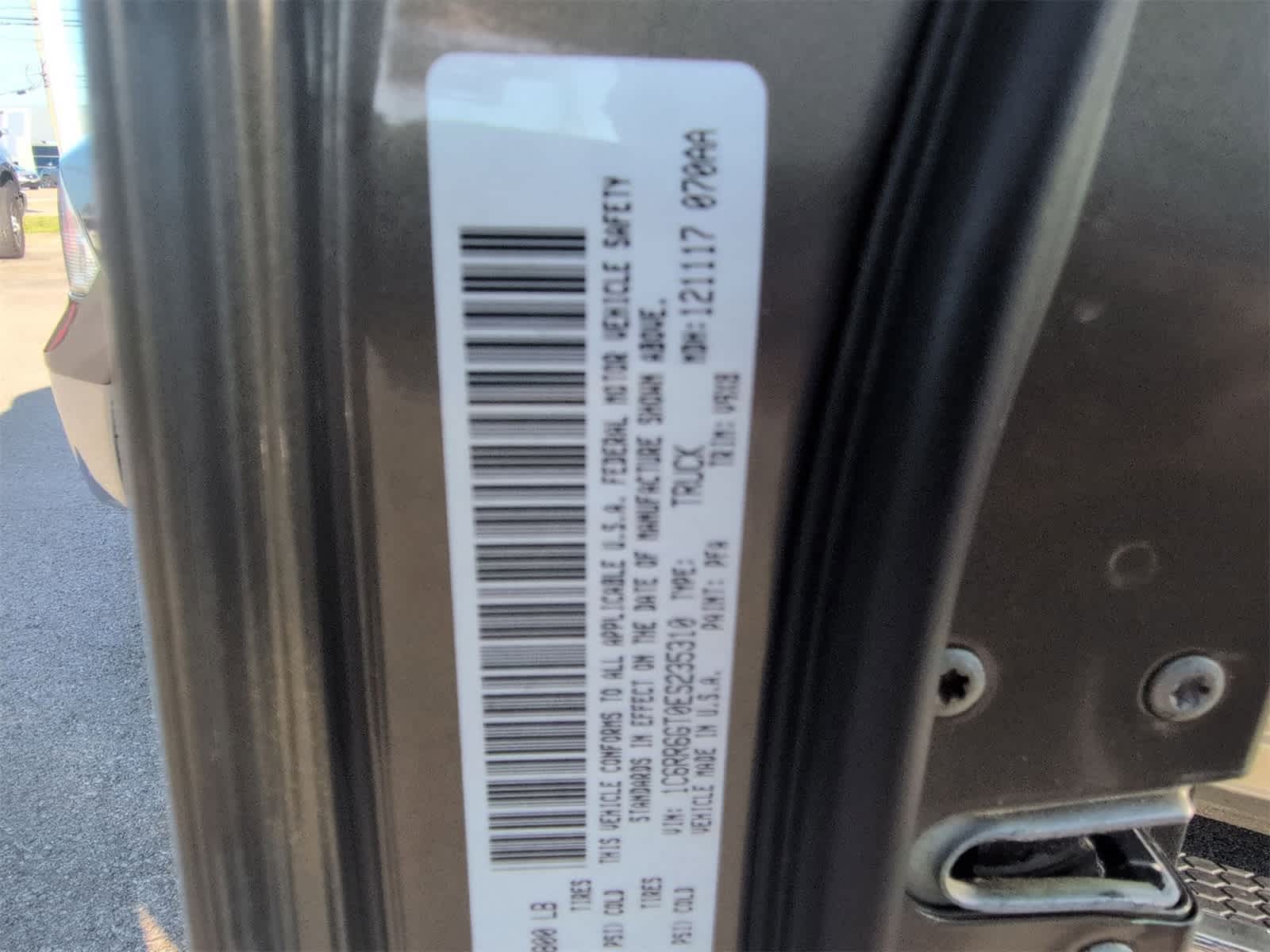 Thumbnail: 2014 RAM 1500 - 32