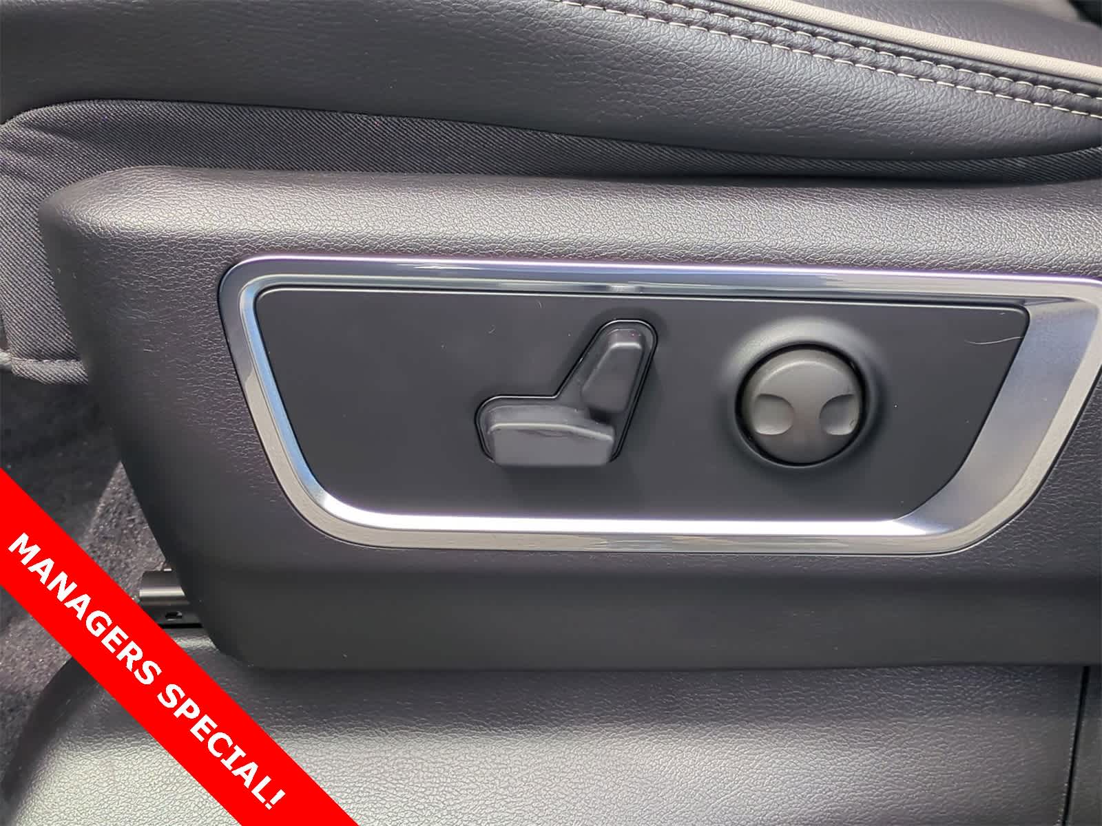 Thumbnail: 2026 RAM 1500 - 18