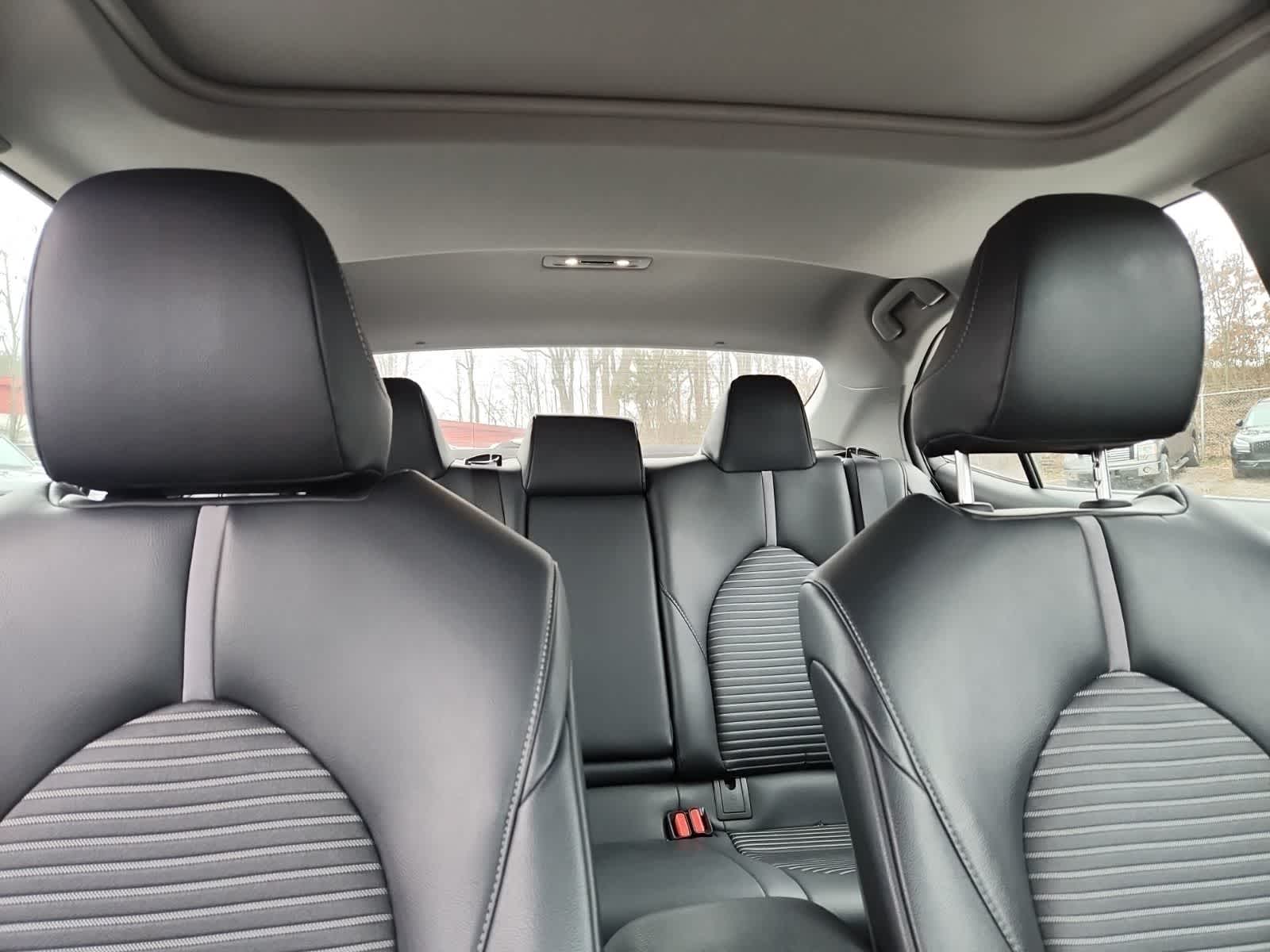 Thumbnail: 2018 Toyota Camry - 19