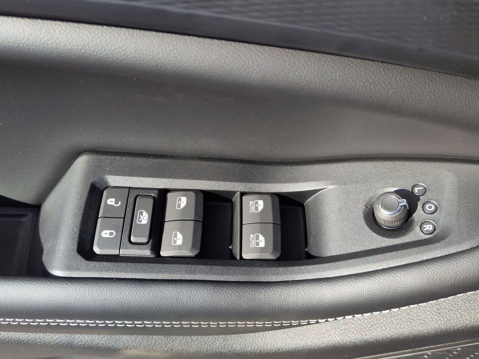 Thumbnail: 2025 Jeep Grand Cherokee - 17