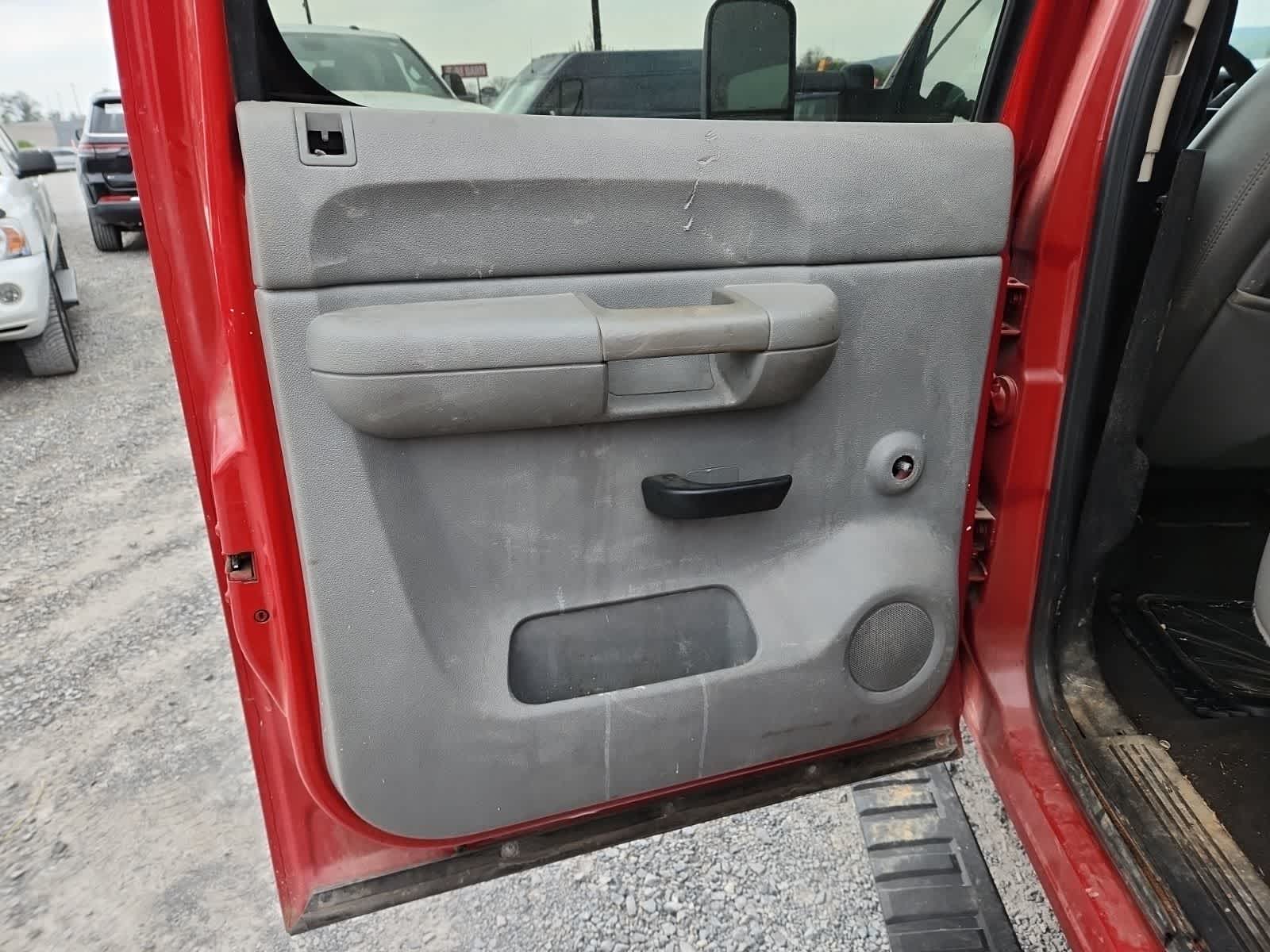 Thumbnail: 2010 Chevrolet Silverado 3500 - 26