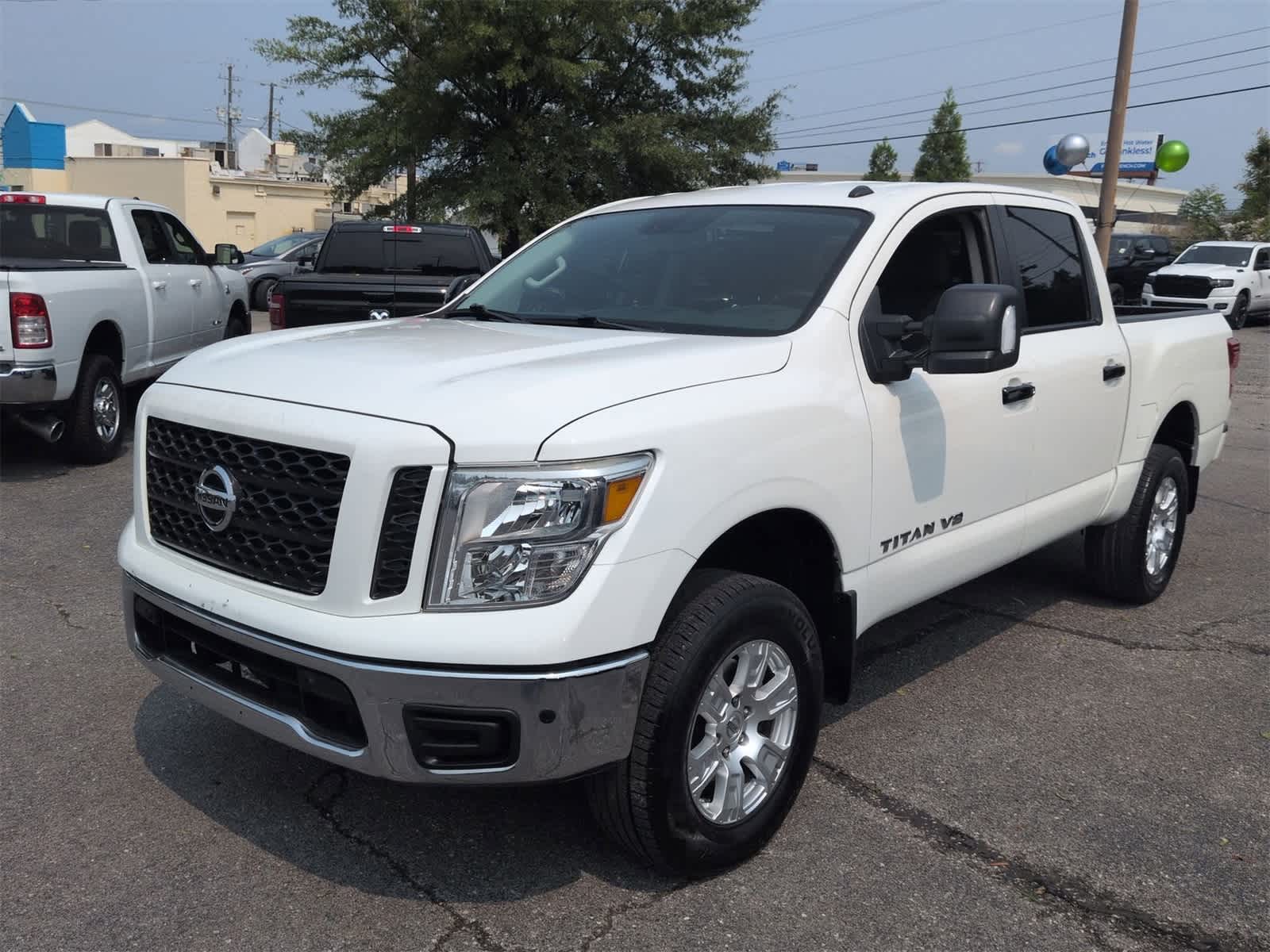 Thumbnail: 2019 Nissan Titan - 3