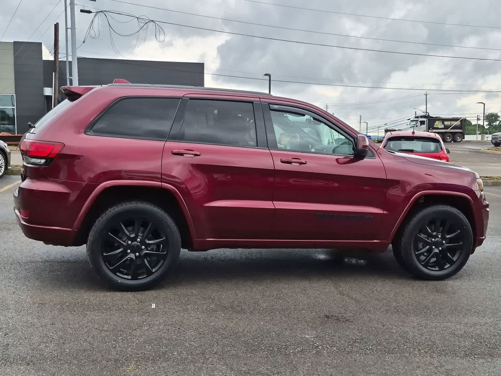 Thumbnail: 2019 Jeep Grand Cherokee - 9