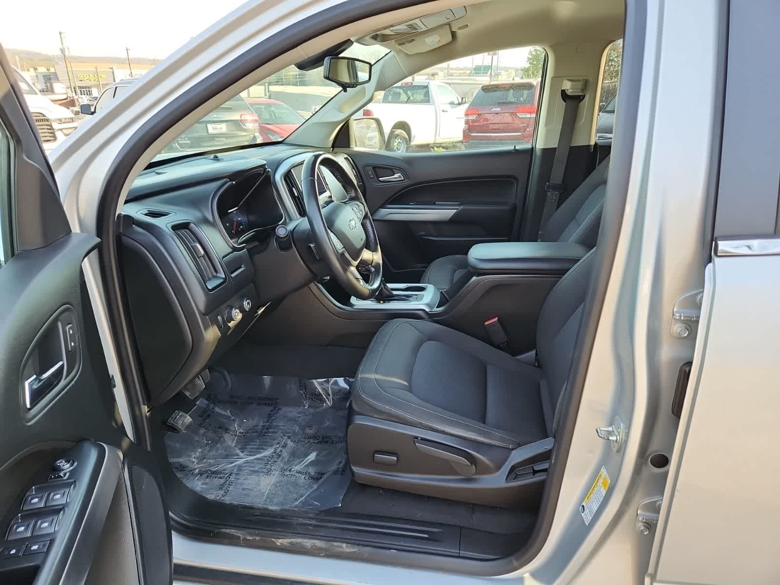 Thumbnail: 2020 Chevrolet Colorado - 16