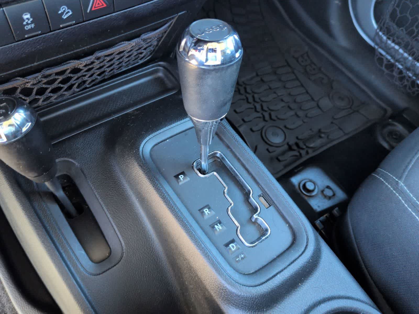 Thumbnail: 2016 Jeep Wrangler - 29