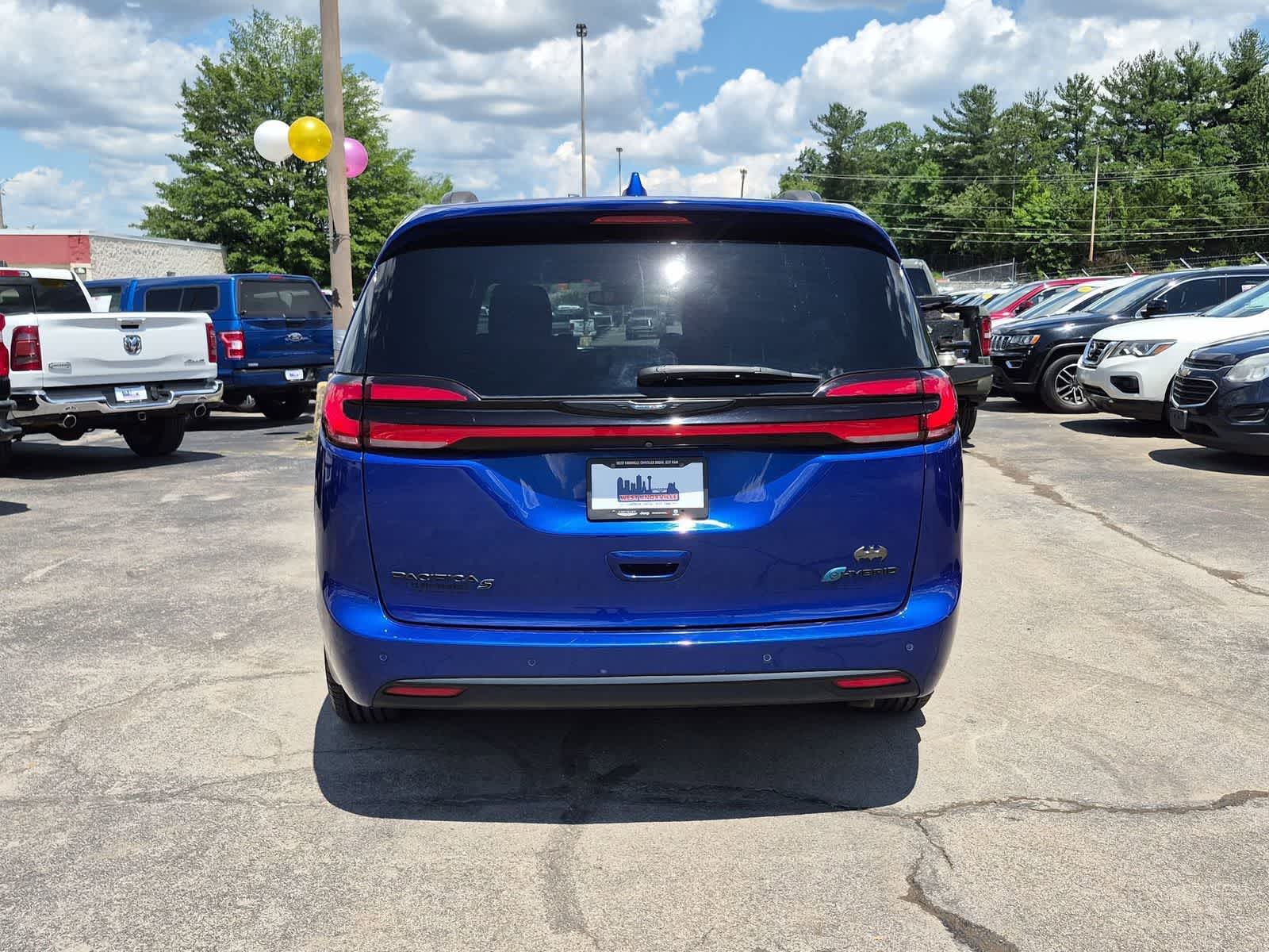 Thumbnail: 2021 Chrysler Pacifica - 7