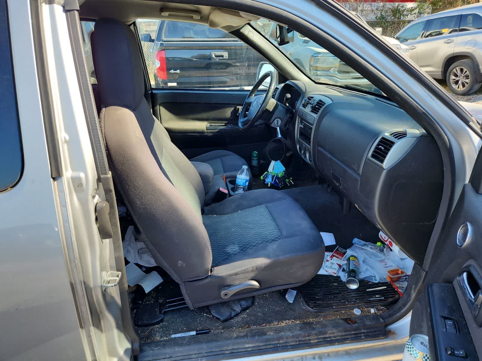 Thumbnail: 2012 Chevrolet Colorado - 24