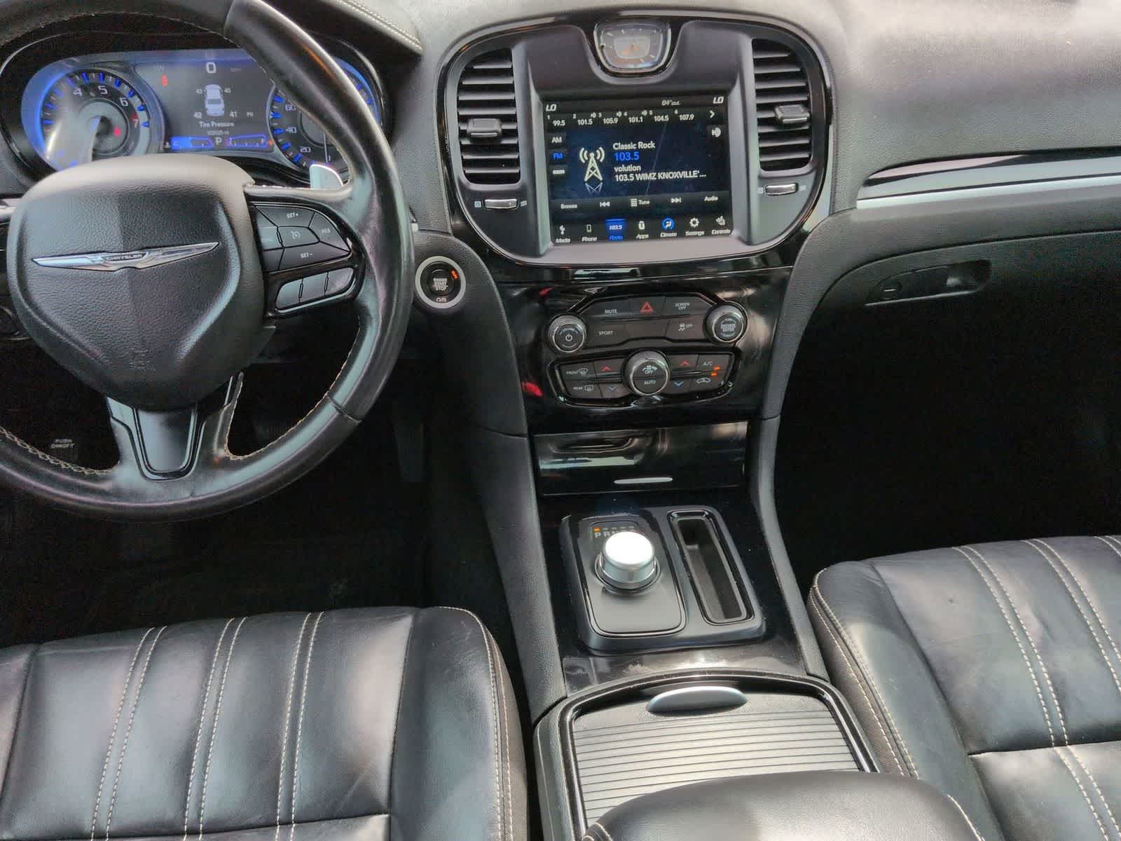 Thumbnail: 2019 Chrysler 300 - 15