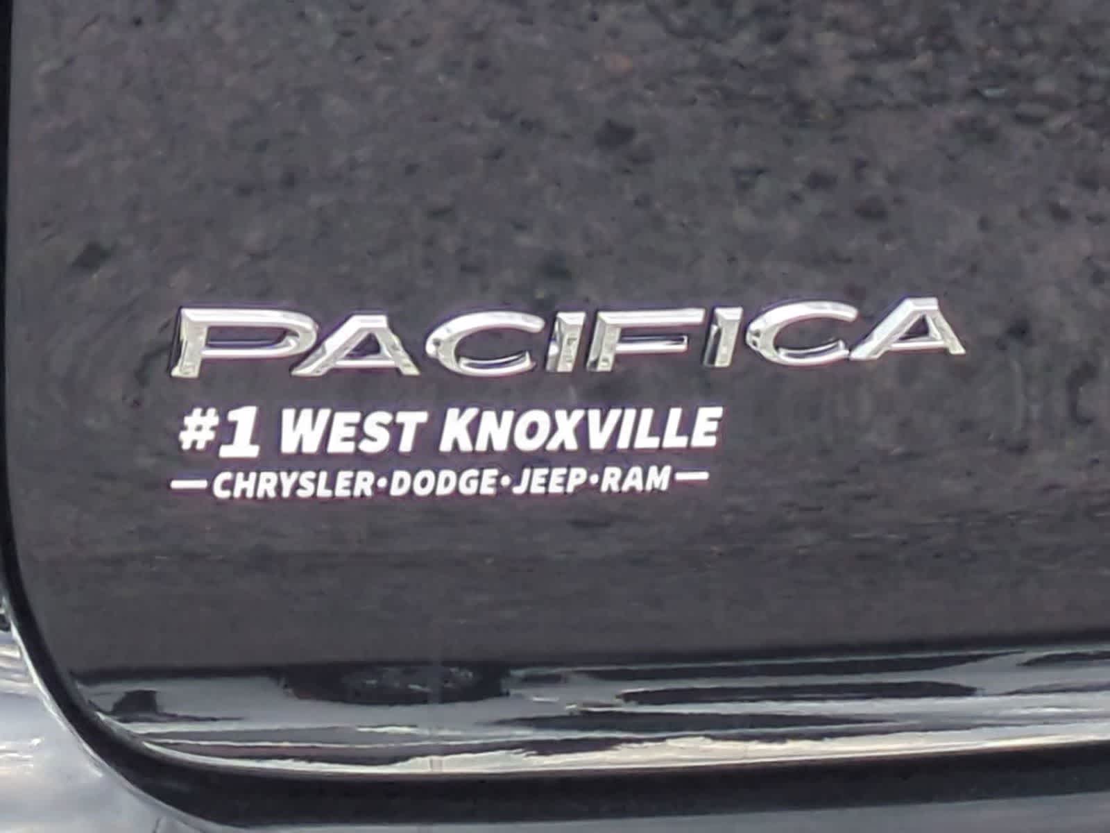 Thumbnail: 2027 Chrysler Pacifica - 12