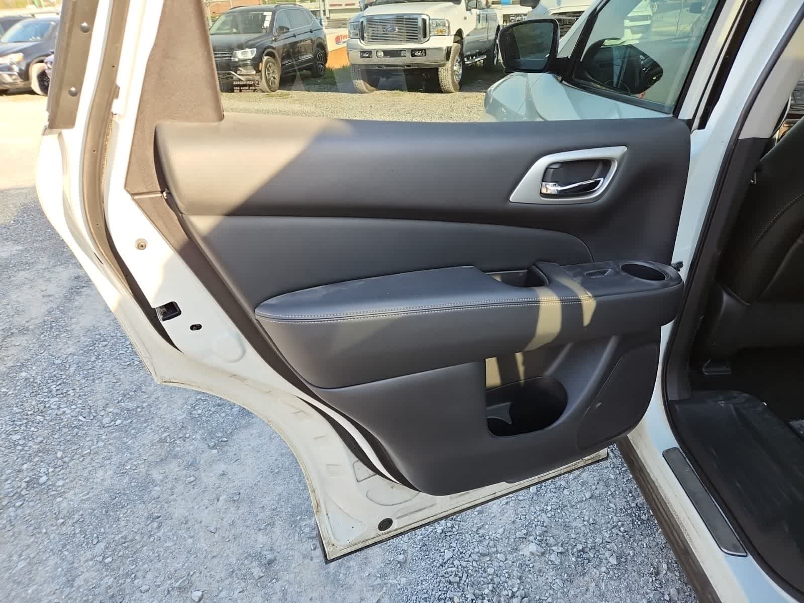 Thumbnail: 2019 Nissan Pathfinder - 28