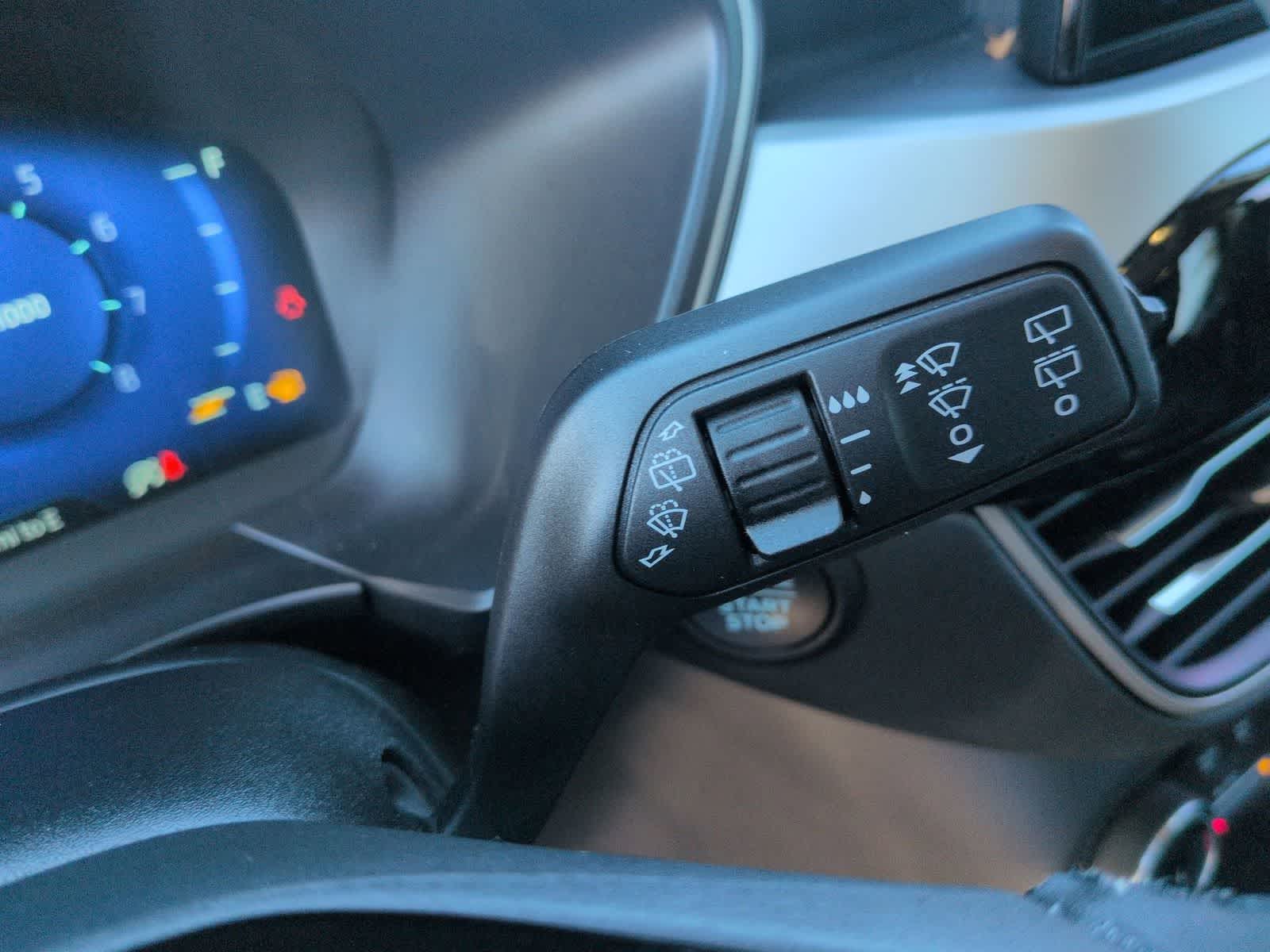 Thumbnail: 2022 Ford Escape - 16