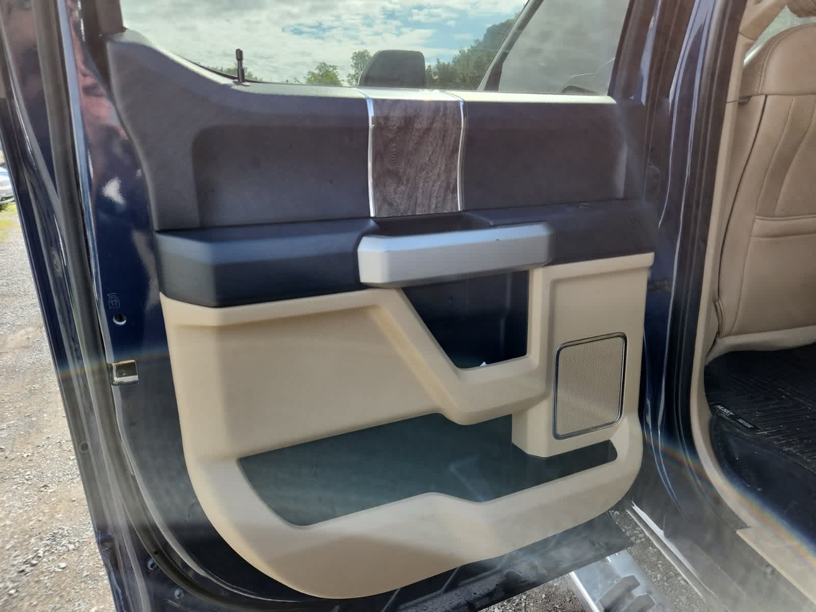Thumbnail: 2019 Ford Econoline - 26