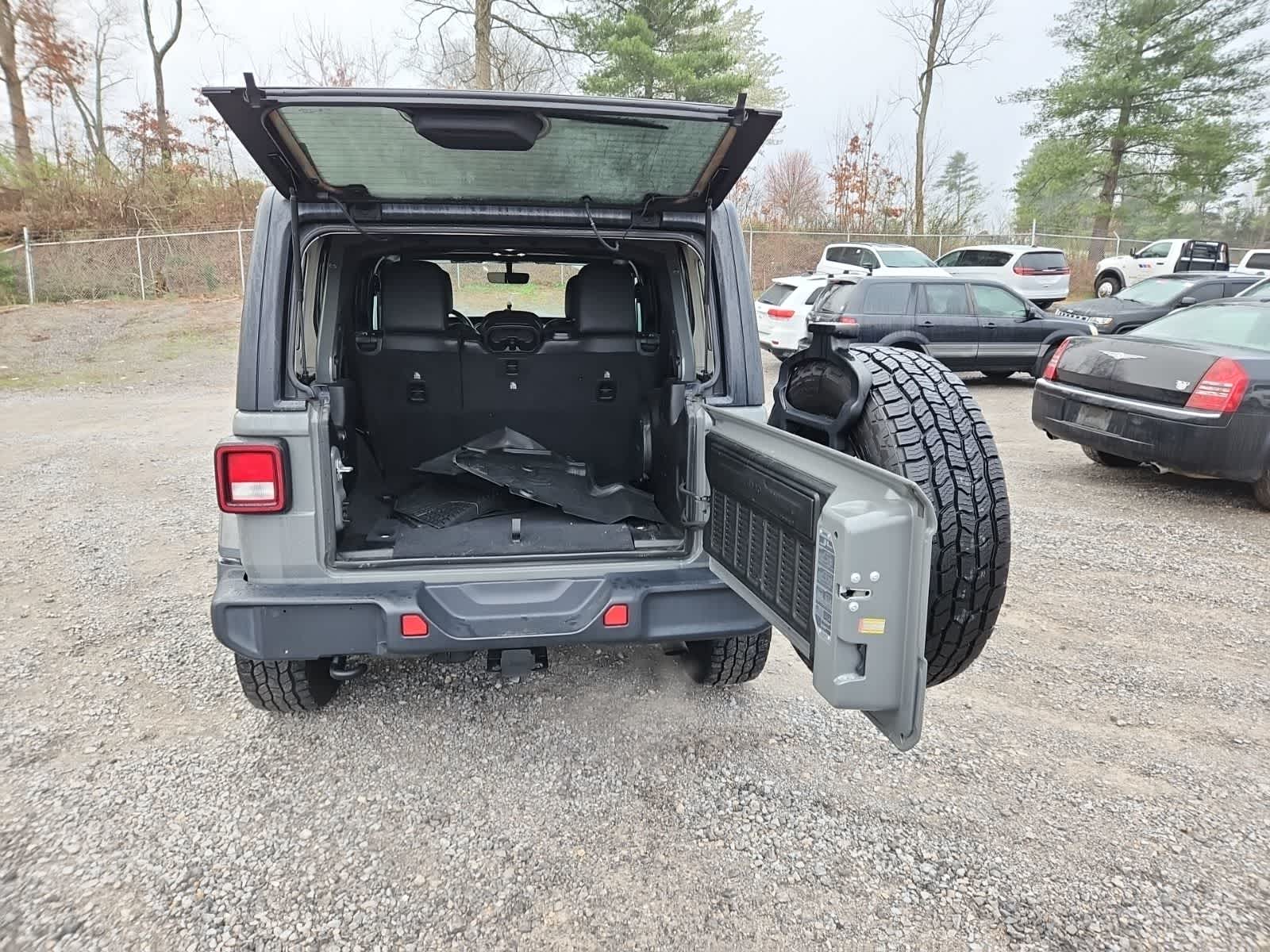 Thumbnail: 2019 Jeep Wrangler - 27