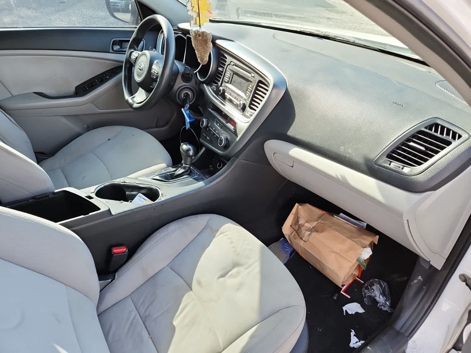 Thumbnail: 2015 Kia Optima - 17