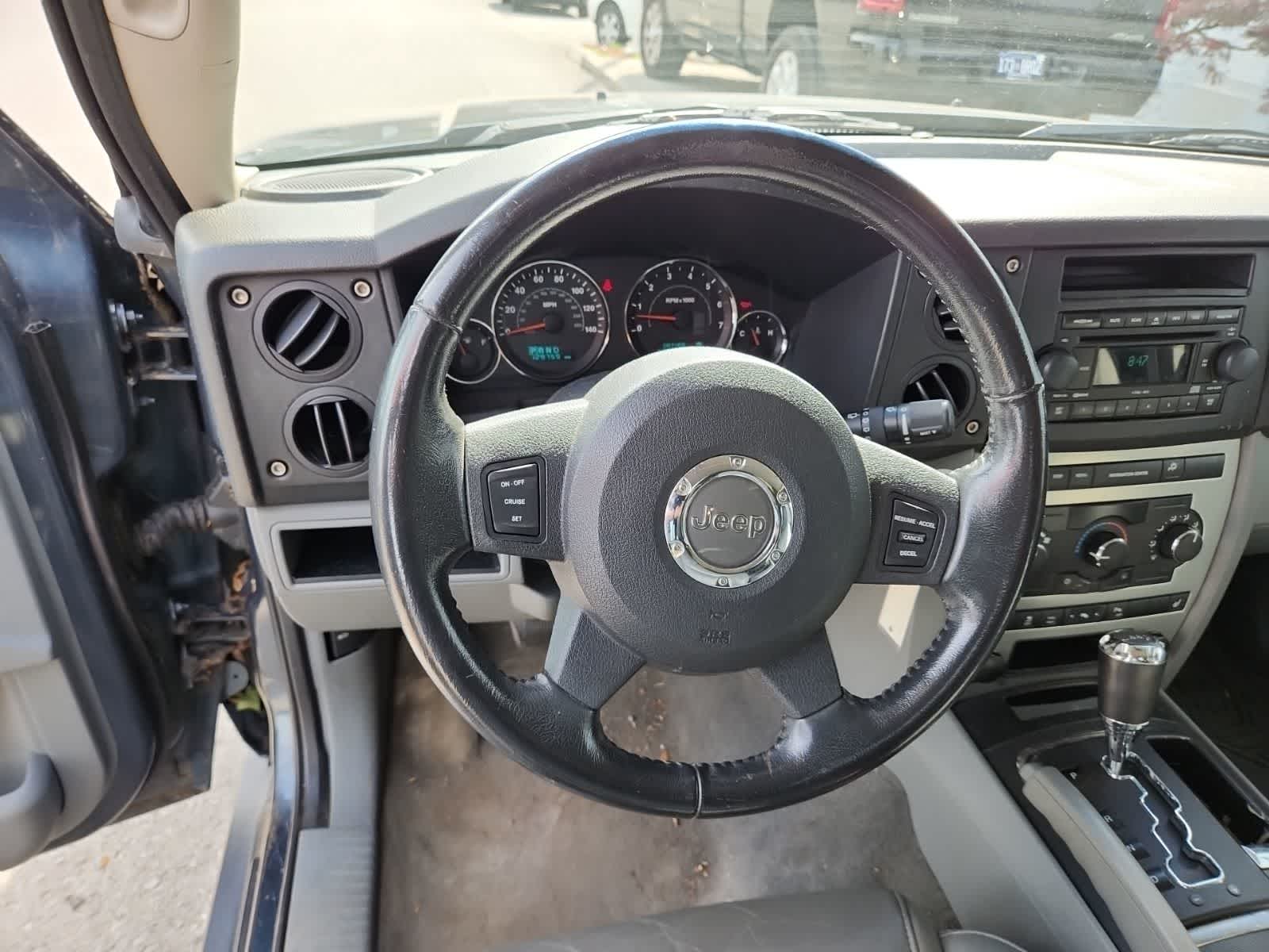 Thumbnail: 2007 Jeep Commander - 12