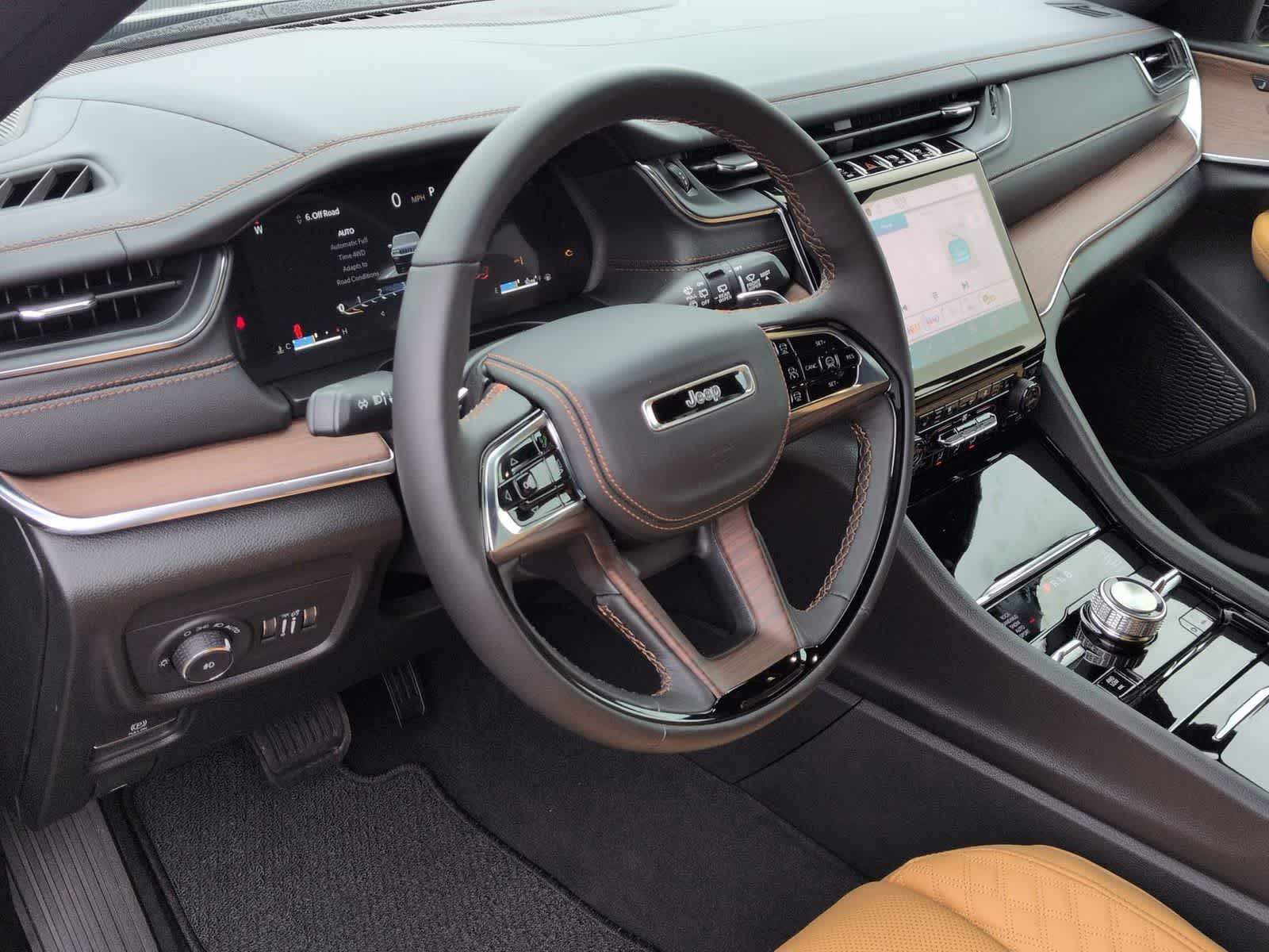 Thumbnail: 2025 Jeep Grand Cherokee L - 10