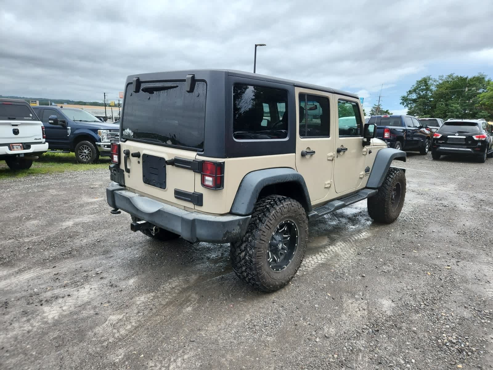 Thumbnail: 2016 Jeep Wrangler - 6