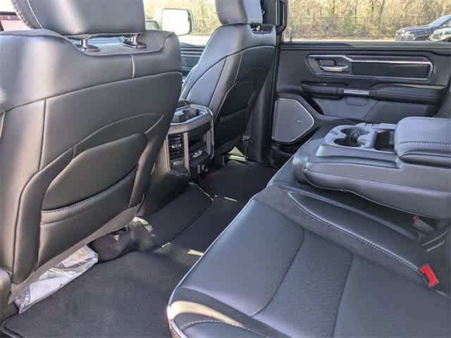 Thumbnail: 2025 RAM 1500 - 18