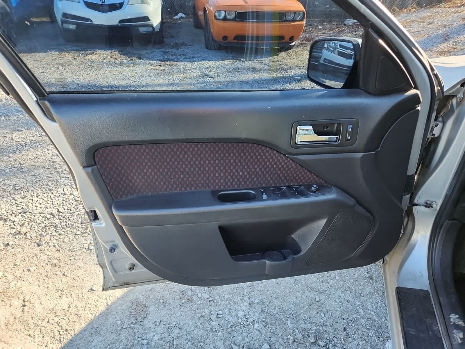 Thumbnail: 2009 Ford Fusion - 16