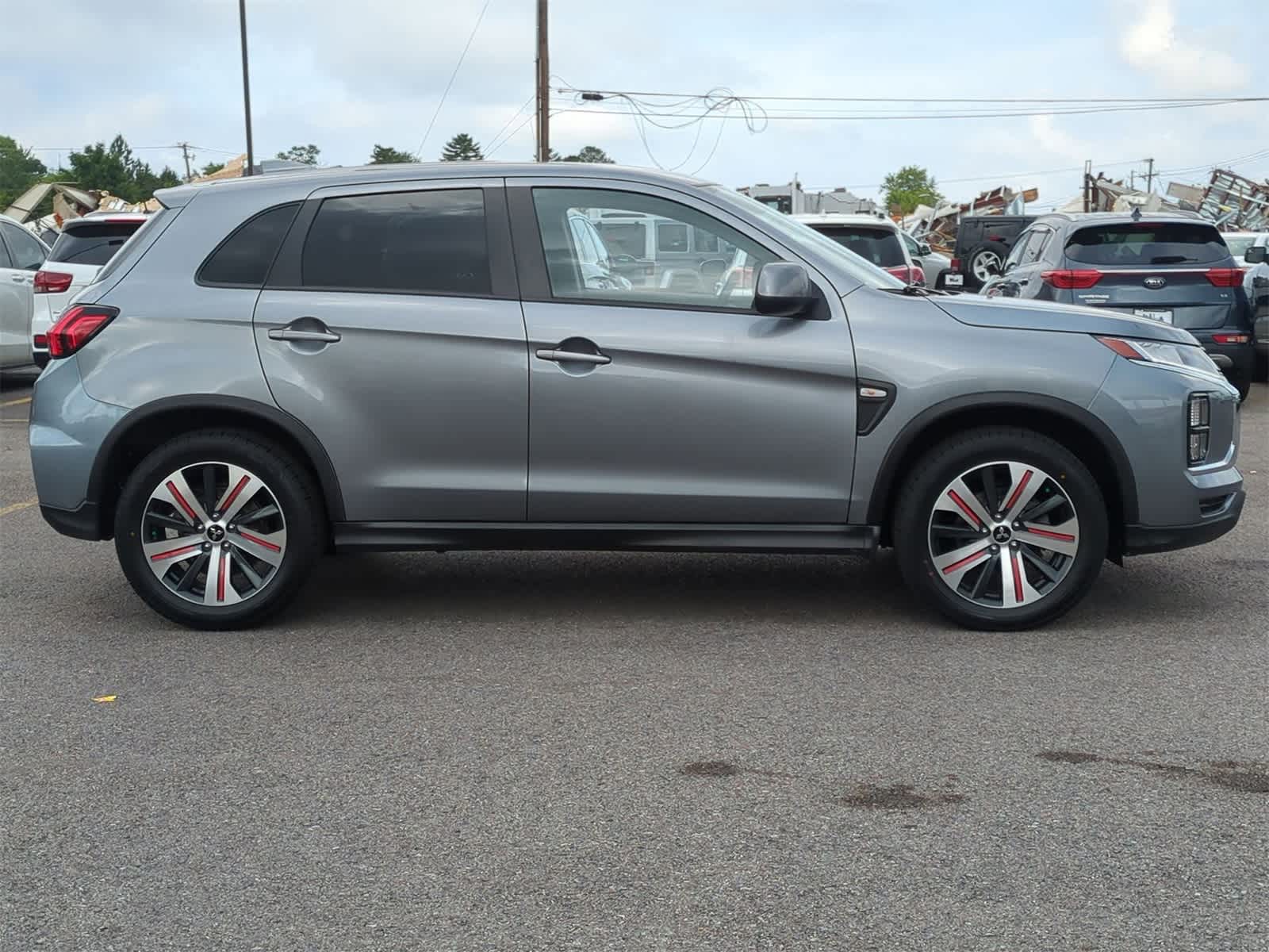 Thumbnail: 2022 Mitsubishi Outlander Sport - 9