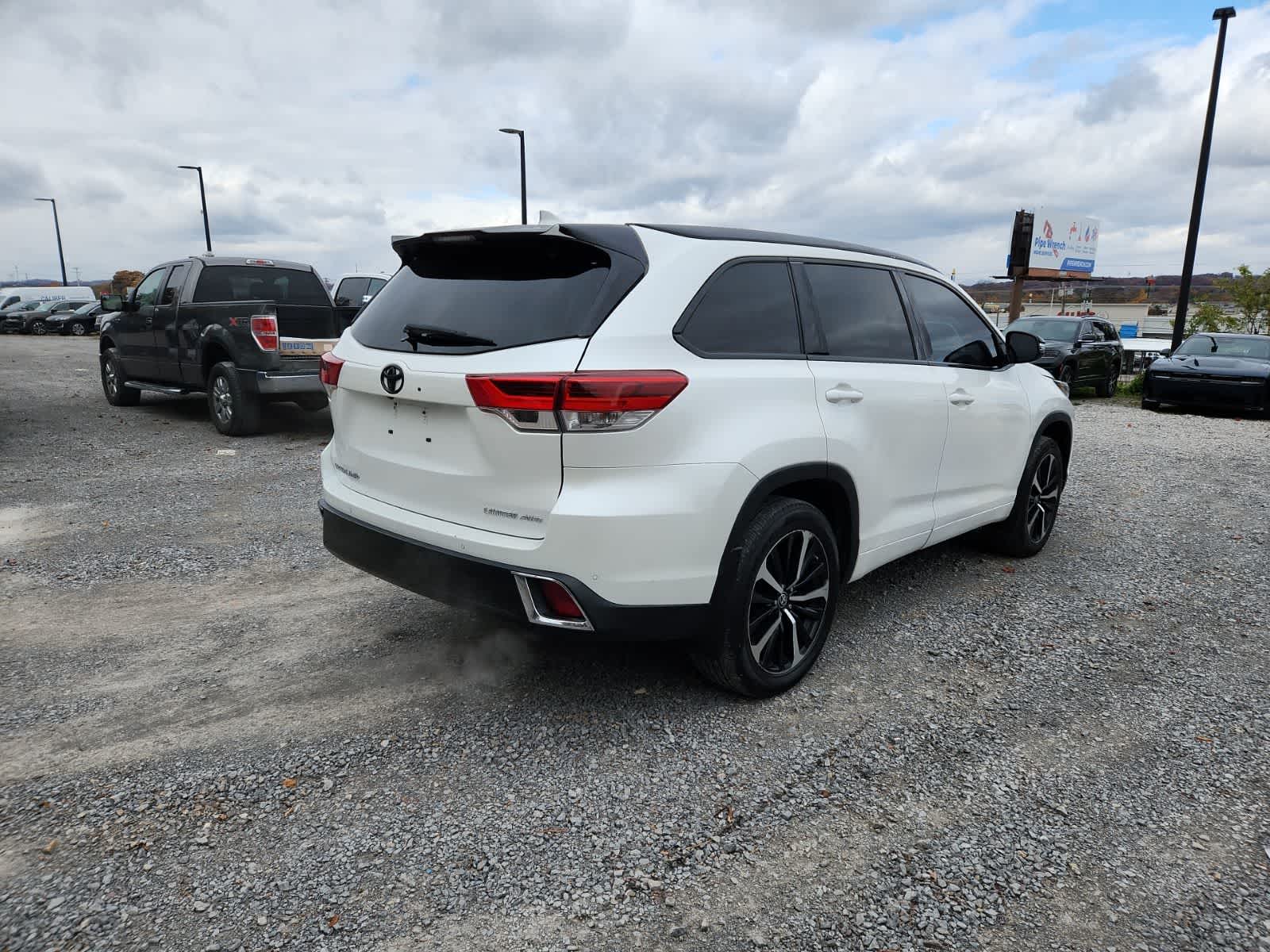 Thumbnail: 2019 Toyota Highlander - 5