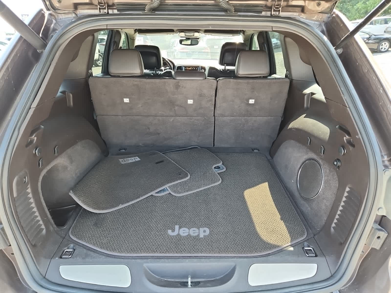 Thumbnail: 2017 Jeep Grand Cherokee - 25