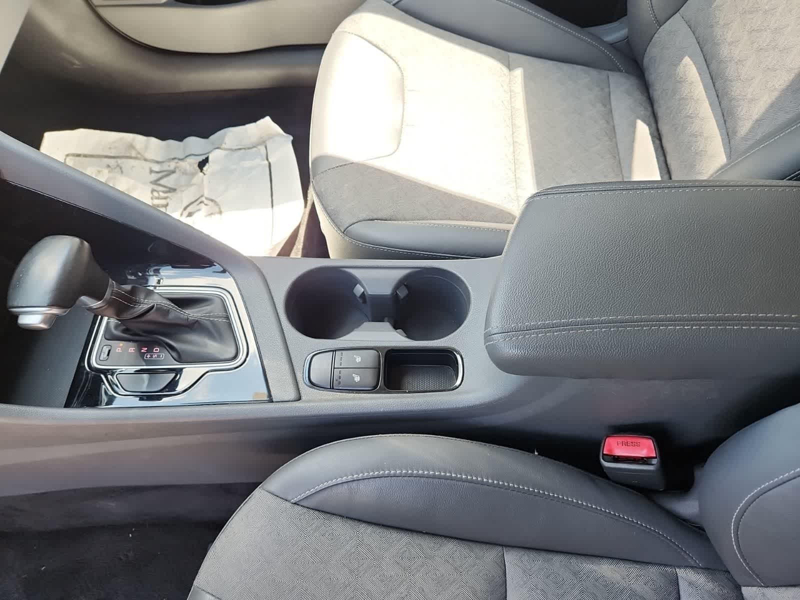 Thumbnail: 2019 Kia Niro - 11