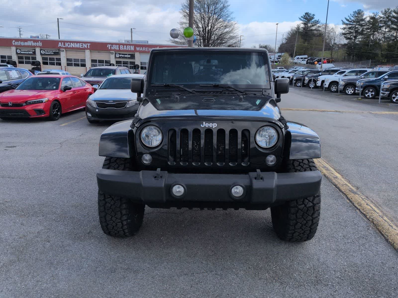 Thumbnail: 2016 Jeep Wrangler - 3